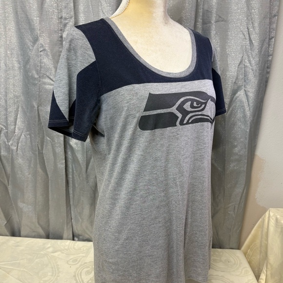 Nike Women's Gray and Navy Seattle Seahawks team shirt, woman’s size L - Picture 11 of 15